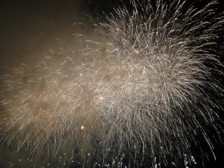 フェニックスが1 5倍増量の2 000発も打ち上げた長岡まつり大花火大会 14 カイ士伝