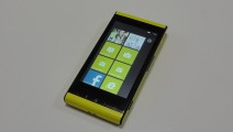 世界初のWindows Phone 7.5スマートフォン「IS12T」ファーストインプレッション