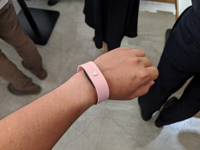 ”正確な睡眠データ”に注力、30日バッテリーが持つスマートバンド「weara」が先行予約を開始