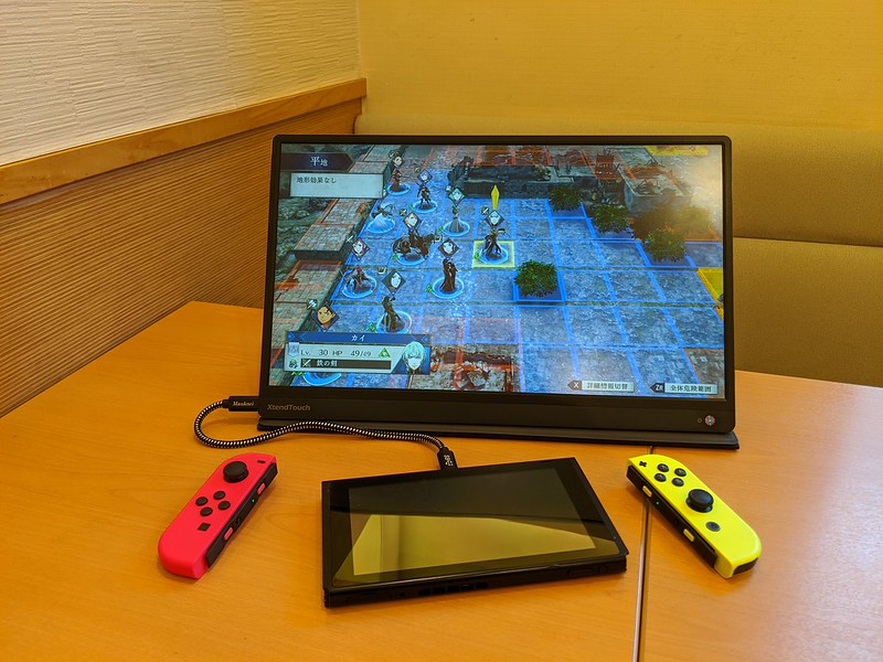 Switchも動くしDeXも対応！ バッテリー内蔵でどこでも大画面環境が